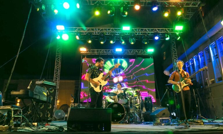 La Gran Locumbia se hizo presente en el cierre del Festival Revueltas 2025