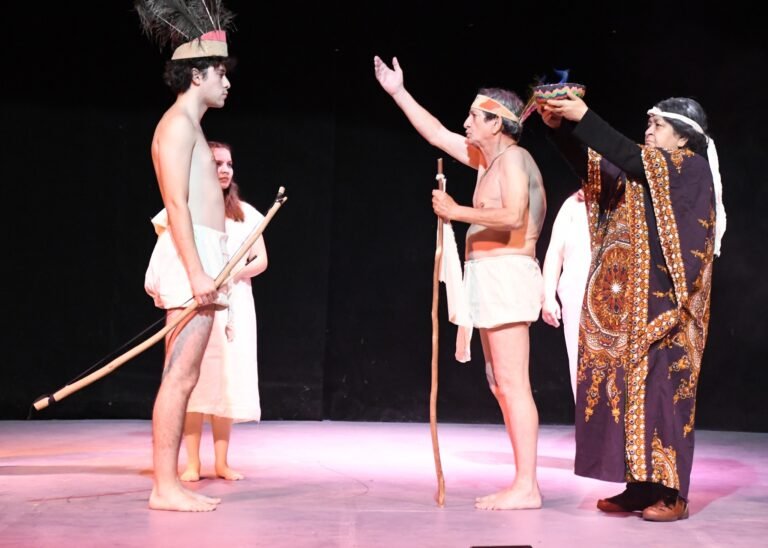 Producciones Teatrales Faro presentó una “Canasta de Leyendas”