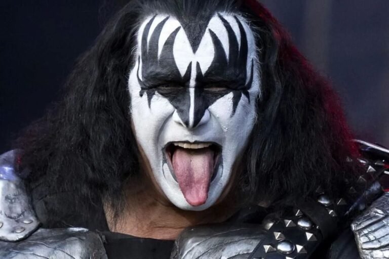 Hospitalizan a Gene Simmons tras chocar en Malibú