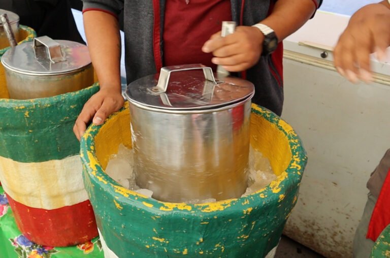 Helado con historia: Así se hace la nieve artesanal de “El Yona”