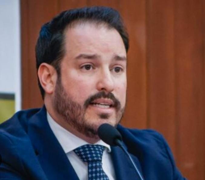 Renuncia de Pity Velarde a Sedeco desata polémica