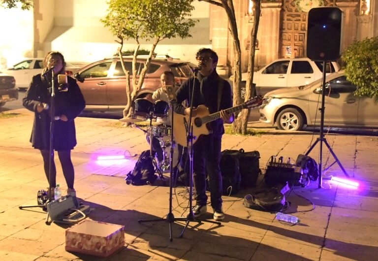 Dos Gardenias celebró sus primeros 9 años en la música