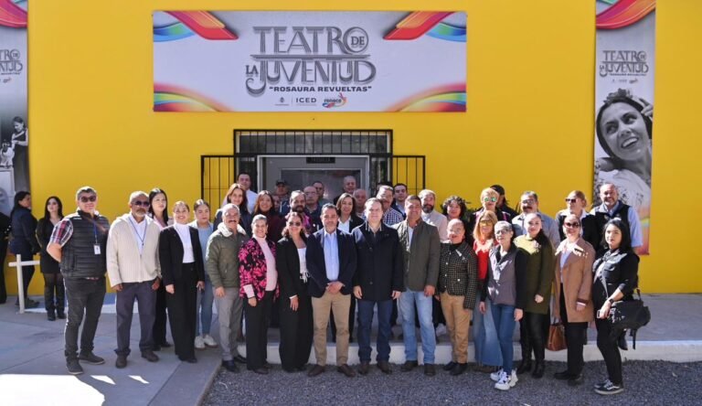 Esteban destina 4.5 MDP para apoyar 40 proyectos culturales y reforzar la cultura duranguense con la mejora del Teatro “Rosaura Revueltas”*