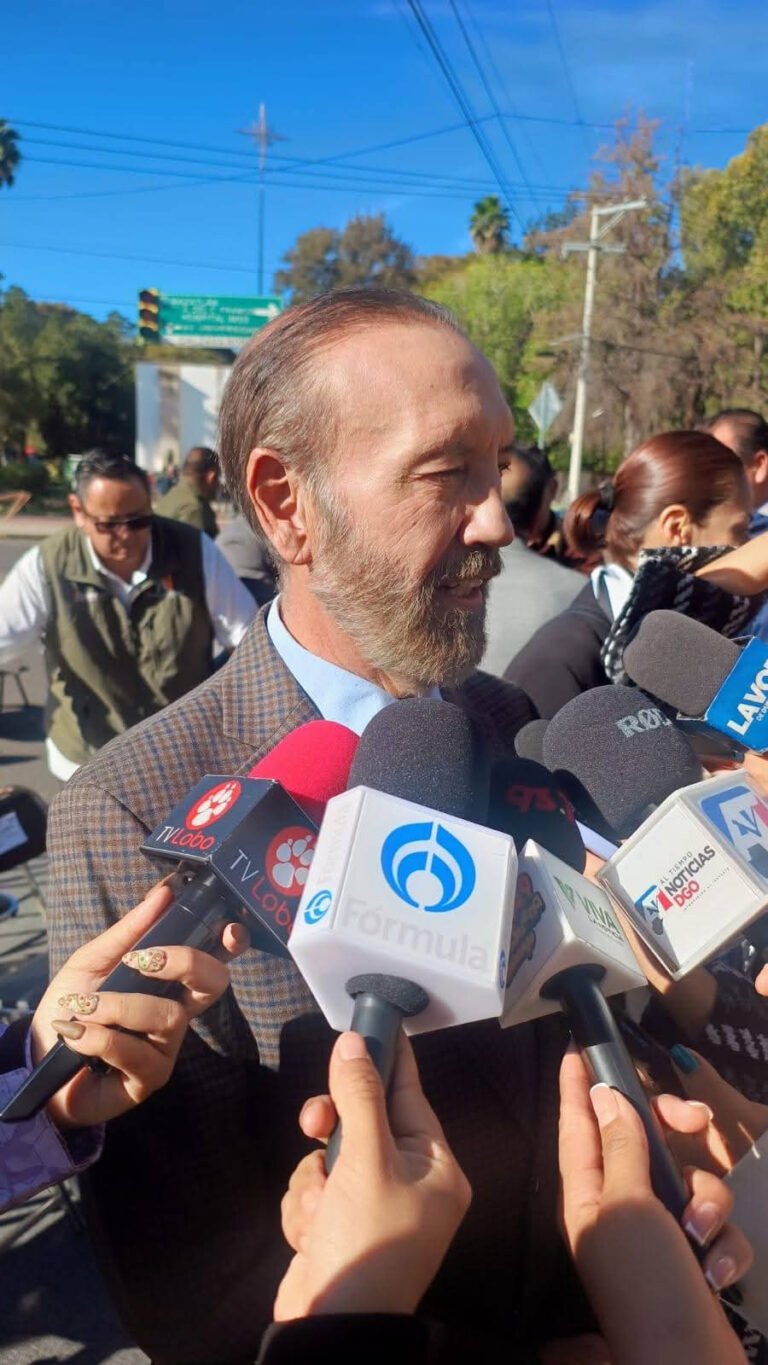 Periodistas rinden homenaje a Francisco Zarco