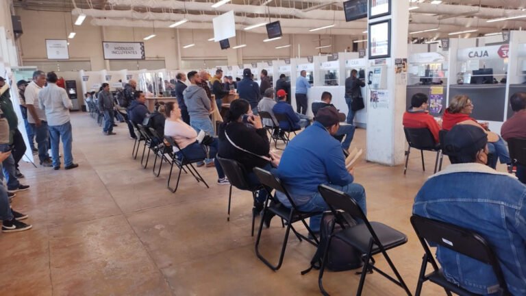 Más de 8 mil firmas contra el aumento del predial en Durango