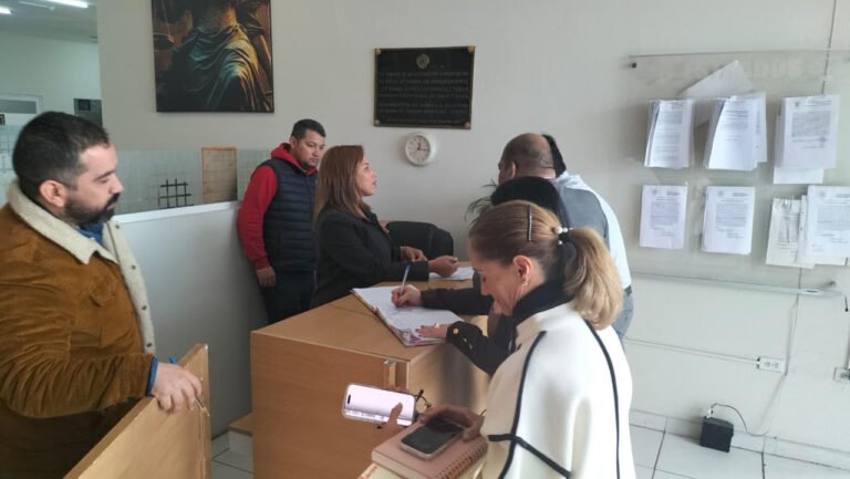 Avanzan amparos por predial con poca afluencia