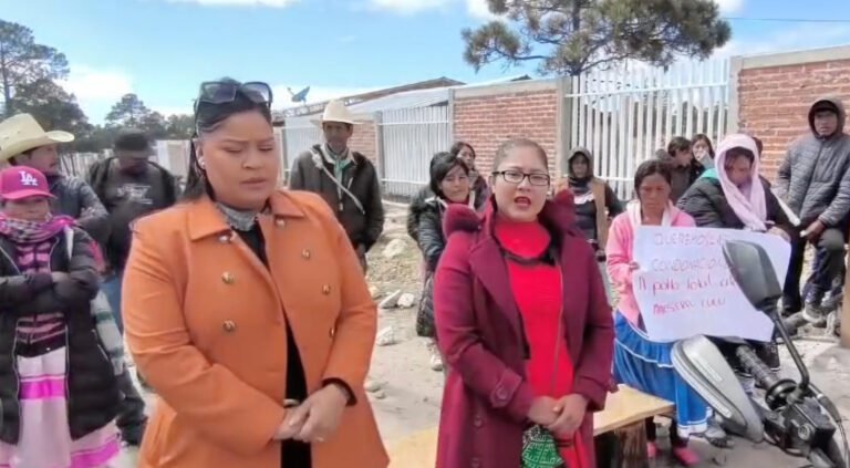 Denuncian represalias contra maestra indígena en EMSaD 22 Canoas