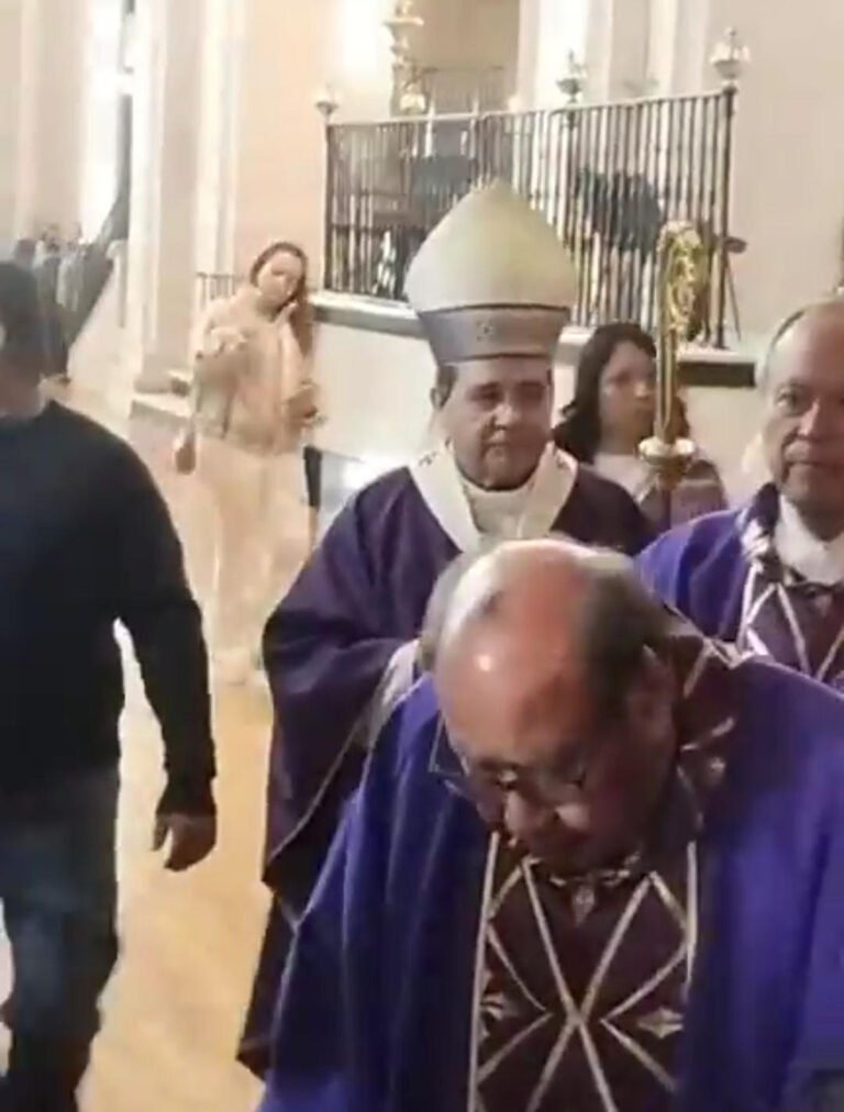Arzobispo refuerza seguridad tras antecedente de agresión en Catedral