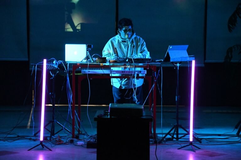 Nómada Producciones y Adrián Sandoval compartieron su “Kyori”