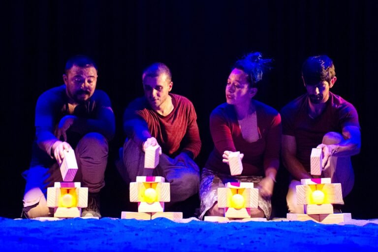 Alejandra Juárez Aguilar representa a Durango en Sudamérica con la obra “Funeral para la idea de un hombre”