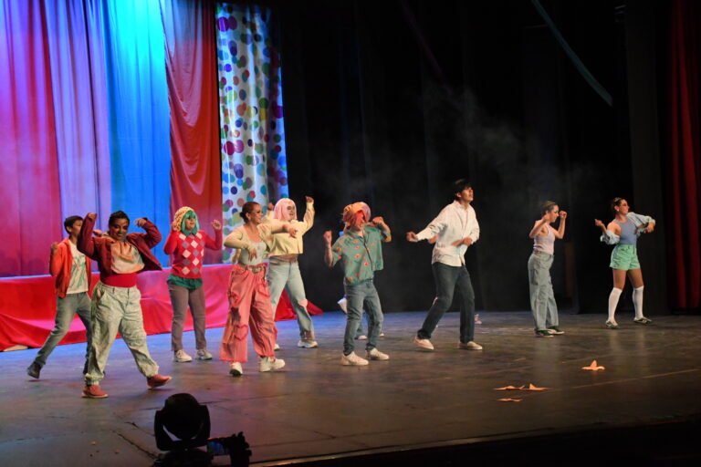 Ballet Folklórico Huichol rindió Tributo a Películas Infantiles