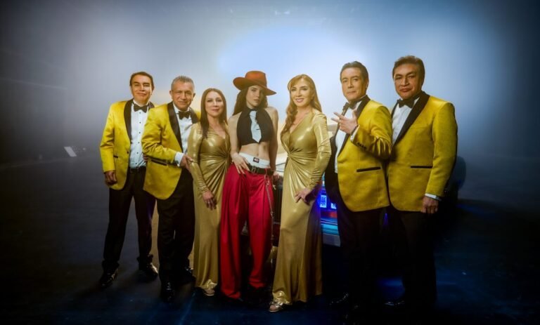 Los Ángeles Azules y Belinda celebran la Copa Mundial de la FIFA 2026 con “Por ella”