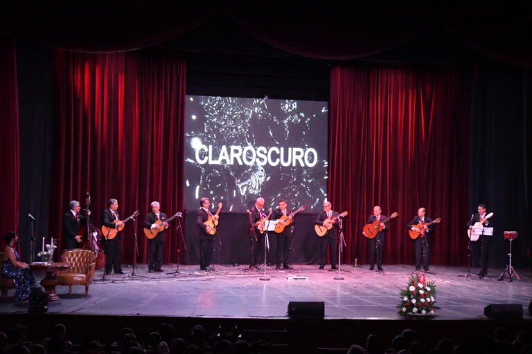 Rondallas Claroscuro se presentan en beneficio de la Casa Hogar San Vicente de Paul