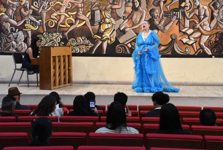 Ximena Carrillo y Fátima Corrales ofrecieron un viaje sonoro a través del tarot