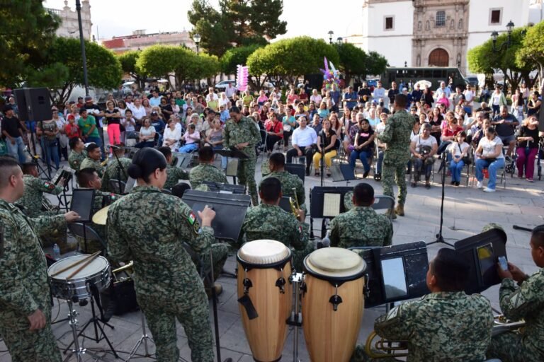 Banda de Música de la III Región Militar de Sinaloa ofreció presentaciones en el estado de Durango