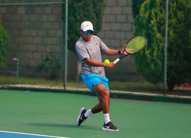 El Torneo de Tenis Profesional Villista 2026 inició con intensos duelos en Durango
