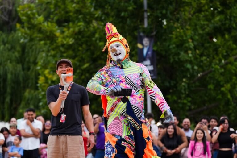 «Karcocha» arranca sonrisas, aplausos y admiración en la Feria Nacional Villista Durango 2026