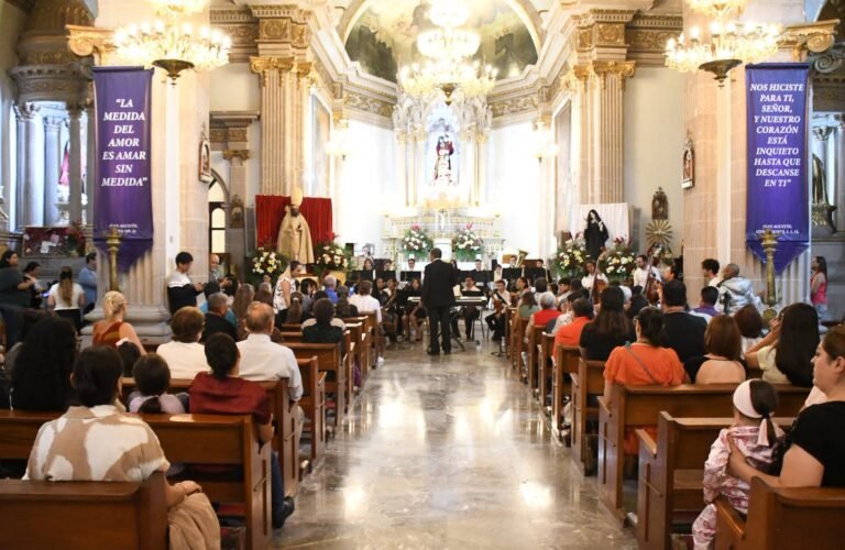 La Camerata Juvenil Ricardo Castro homenajea al Gran Padre San Agustín con emotivo concierto