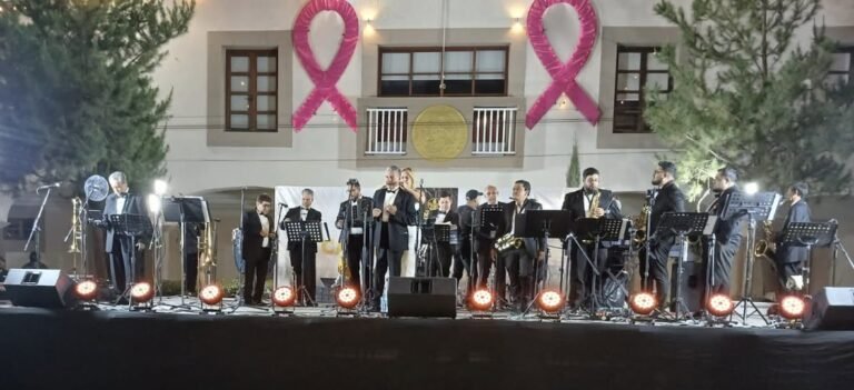 Big Band de Durango llena de ritmo a Nuevo Ideal