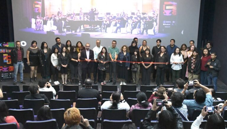 Colectivo Mentes Oníricas inauguró la exhibición «Geometría del Alma Urbana»