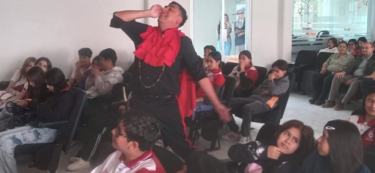 Presenta Compañía Proscenio «La Guarda Cuidadosa» en la ECyTE de la UJED >Como parte del FIUT 2026.