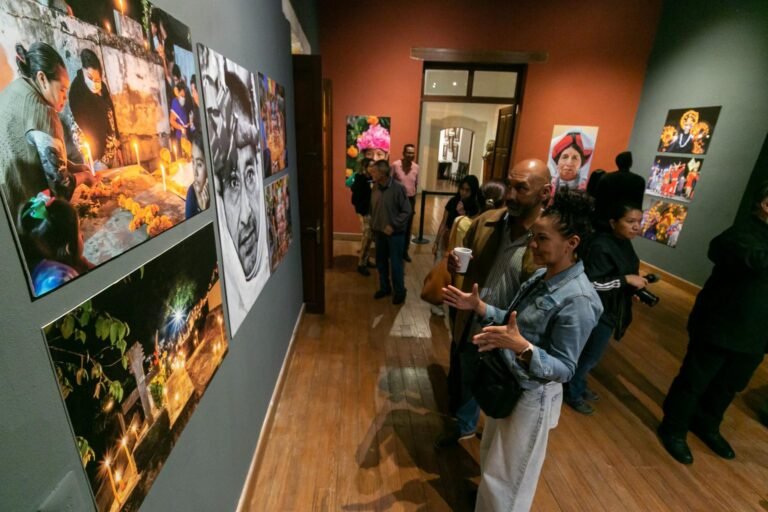 Presentan exposición fotográfica “Xantolo: Festival del Día de los Muertos” en el Museo Francisco Villa