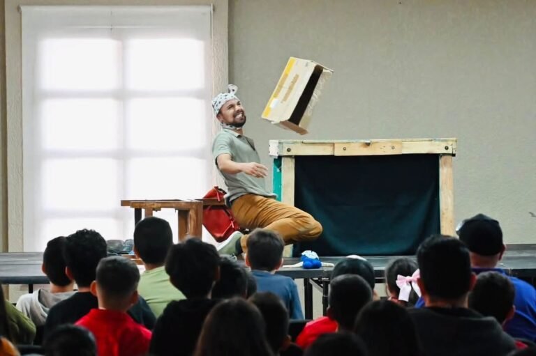 “Mi Perro Cono” cautiva al público en el Festival Revueltas 2026