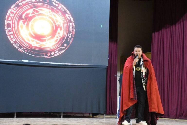 De la magia de Disney a la voz de los sin voz: el emotivo viaje de Beto Castillo en Durango